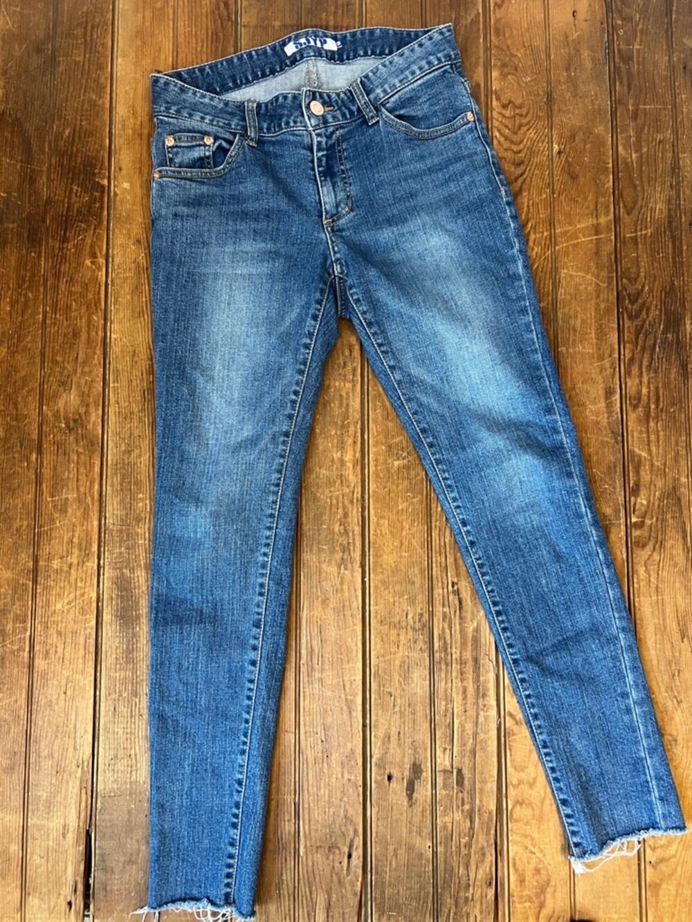SJYP Jenas skinny raw hem jeans mid rise size medium